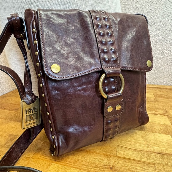 RARE Frye Studded Leather Crossbody Messenger Flap Bag Dark Brown - Picture 14 of 15